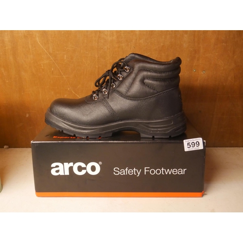 599 - NEW SAFETY BOOTS