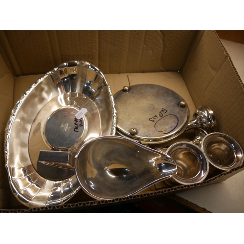 618 - BOX OF SILVER PLATE