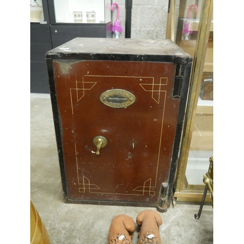 285 - VICTORIAN SAFE WITH KEY