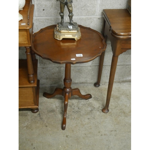 330 - MAHOGANY TRIPOD LAMP TABLE