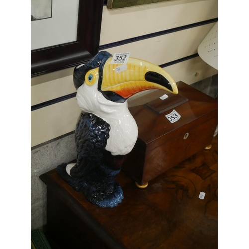 352 - TOUCAN ORNAMENT