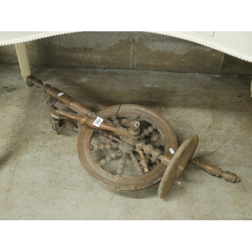 384 - ANTIQUE SPINNING WHEEL FOR REPAIR