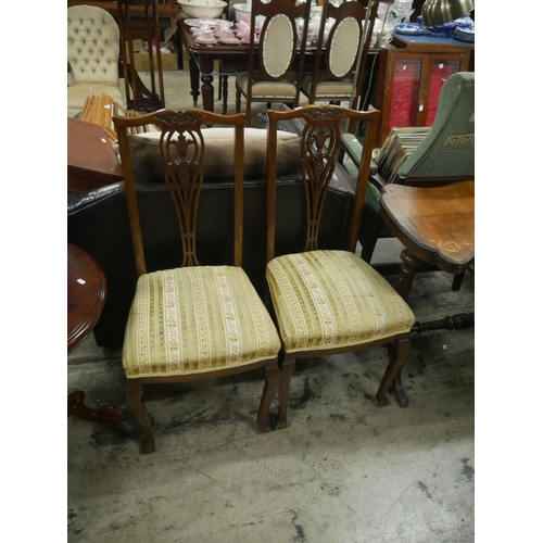 532 - PAIR OF SIDE CHAIRS