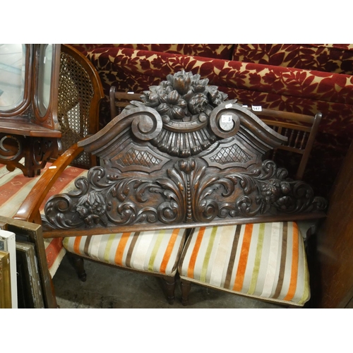 546 - VICTORIAN CARVED DOOR PEDIMENT