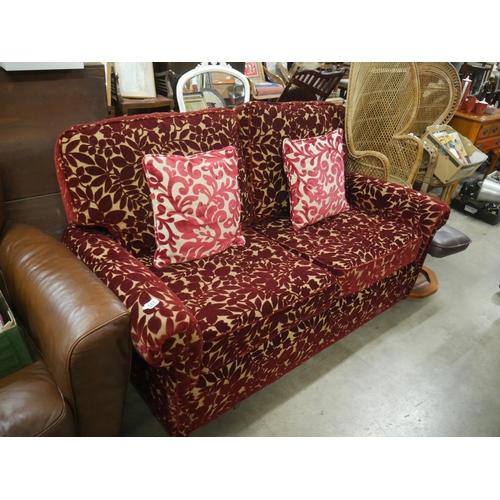 557 - FABRIC SETTEE