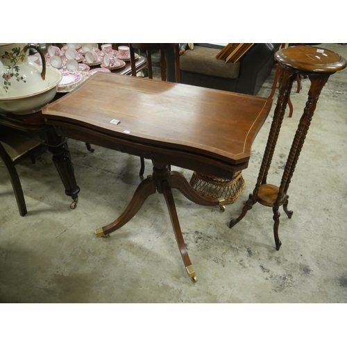 579 - INLAID TURNOVER LEAF CARD TABLE