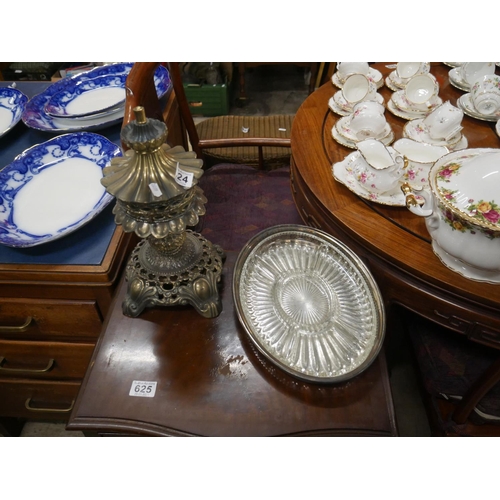 624 - SILVER PLATED TRAY & LAMP