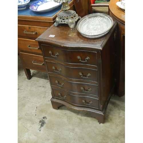 625 - CHEST OF DRAWERS