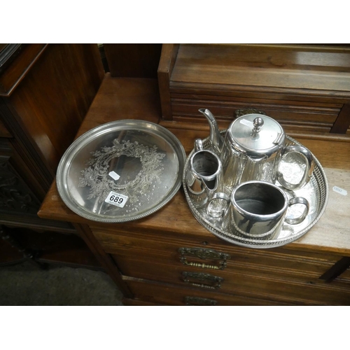 689 - LOT OF SILVER PLATE