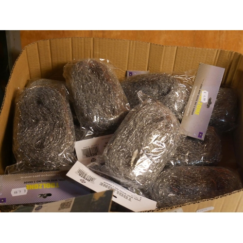 721 - BOX OF STEEL WOOL