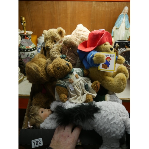 792 - BOX OF TEDDY BEARS