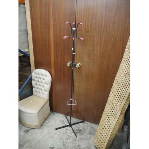 805 - COAT STAND