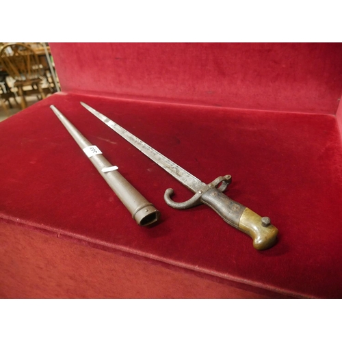 389 - OLD BAYONET & SCABBARD