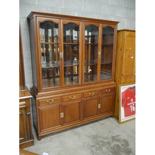 472 - 4 DOOR DISPLAY CABINET