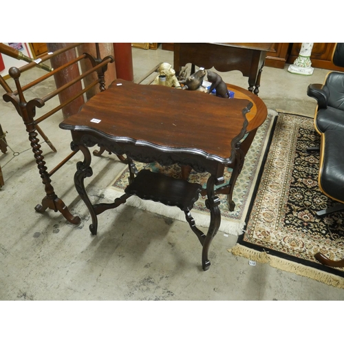 519 - OCCASIONAL TABLE