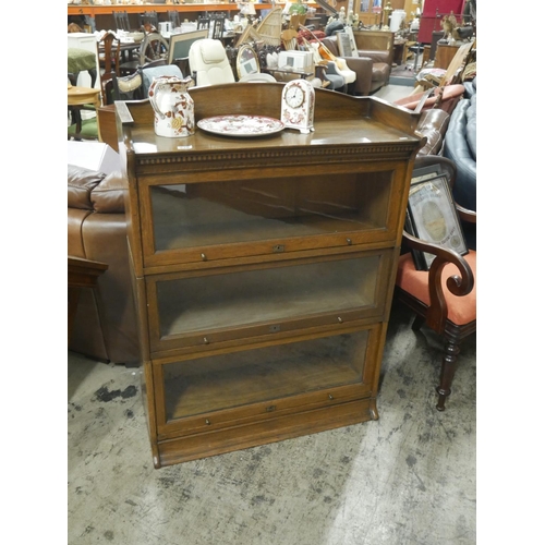 526 - ANTIQUE OAK LEBUS 3 SECTION BOOKCASE