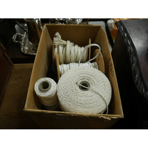 740 - BOX OF ROPE