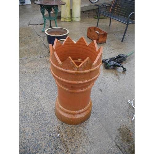 135 - TERRACOTTA CHIMNEY POT