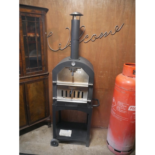 227 - CHARCOAL PIZZA OVEN