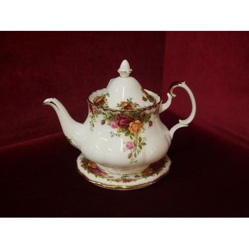 348 - OLD COUNTRY ROSE TEA POT & STAND