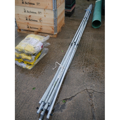 65 - LOT OF IRRIGATION PIPING