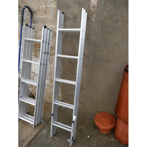 97 - ALUMINIUM LADDER