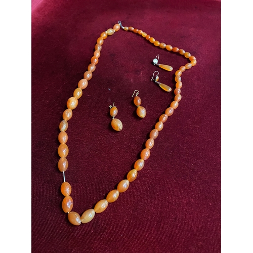 245B - VINTAGE AMBER BEADS