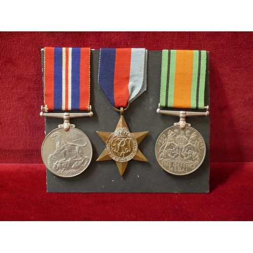 521 - WWII MEDAL GROUP