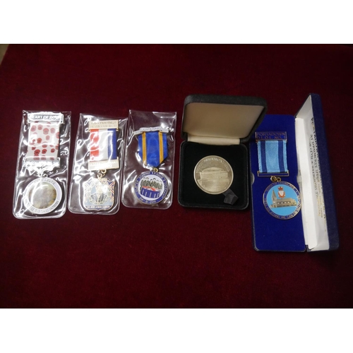 522 - LOT OF LOCAL MEDALS