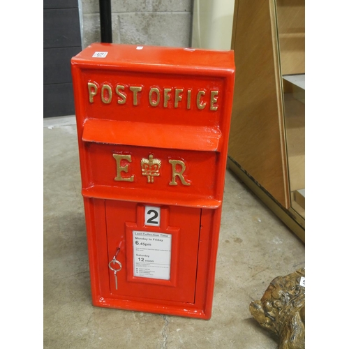 524 - METAL POST BOX