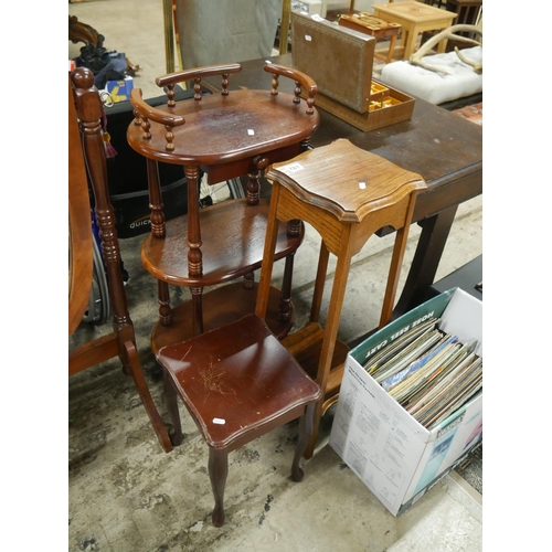 781 - 3 OCCASIONAL TABLES