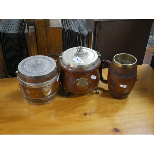 902 - 2 OAK BISCUIT BARRELS & CARVED TANKARD