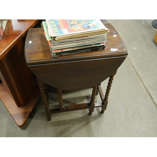 909 - DROP LEAF TABLE