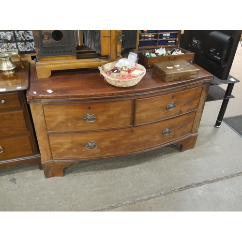 917 - ANTIQUE CHEST OF DRAWERS