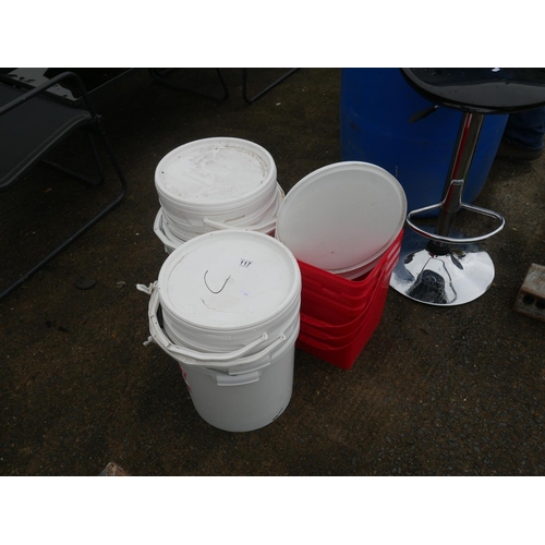 117 - LOT OF PLASTIC BUCKETS