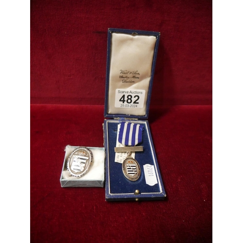 482 - ADELAIDE HOSPITAL MEDAL & BADGE