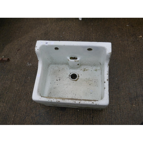 62 - PORCELAIN SINK