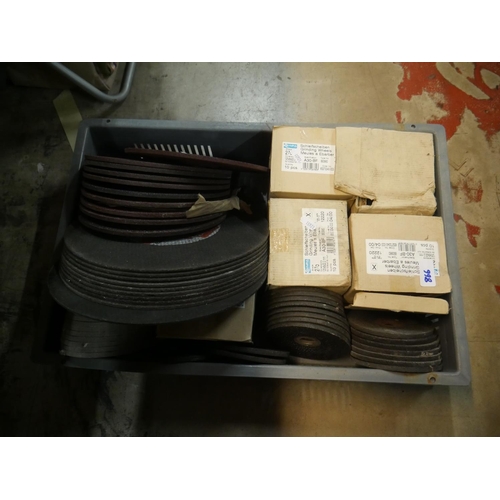 866 - BOX OF GRINDING DISCS