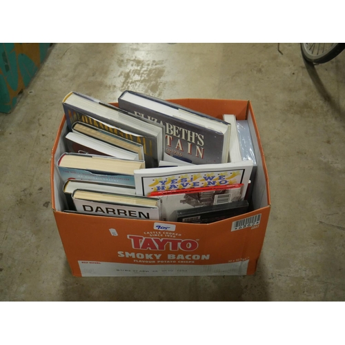 905 - BOX OF BOOKS