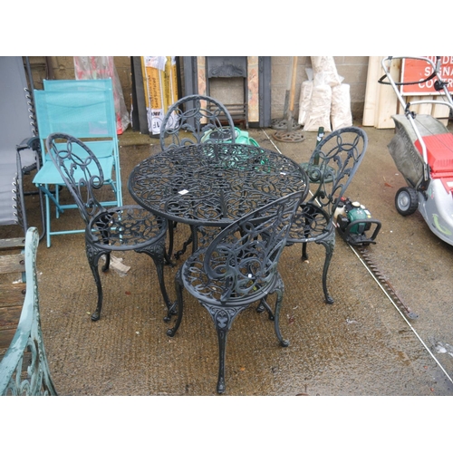 125 - ALUMINIUM GARDEN TABLE & 4 CHAIRS