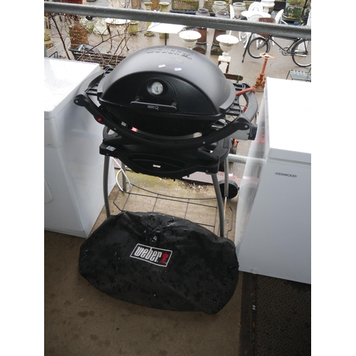 211 - WEBER BBQ