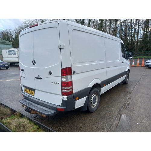 227 - MERCEDES 314 SPRINTER VAN PLUS VAT ON HAMMER PRICE OR VALID IE VAT REG NUMBER - 82,000 MILES - 7 YEA... 