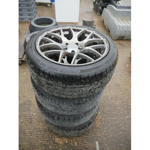 109 - 4 ALLOY WHEELS