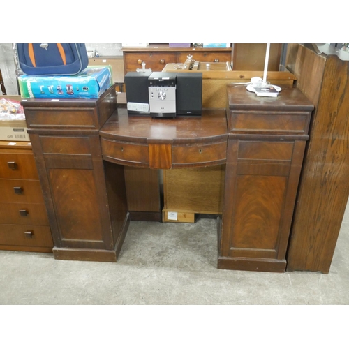 872 - TWIN PEDESTAL SIDEBOARD