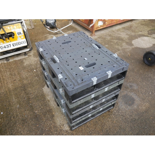 51 - 4 PLASTIC PALLETS