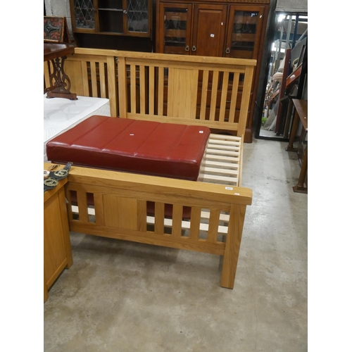 583 - OAK DOUBLE BED