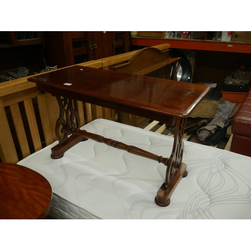 592 - VICTORIAN STRETCHER TABLE