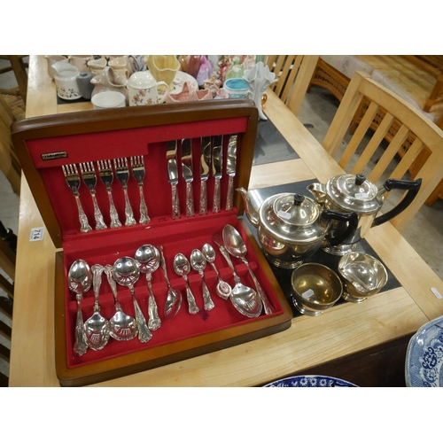 716 - CANTEEN OF CUTLERY PLUS SILVER PLATED TEAWARE