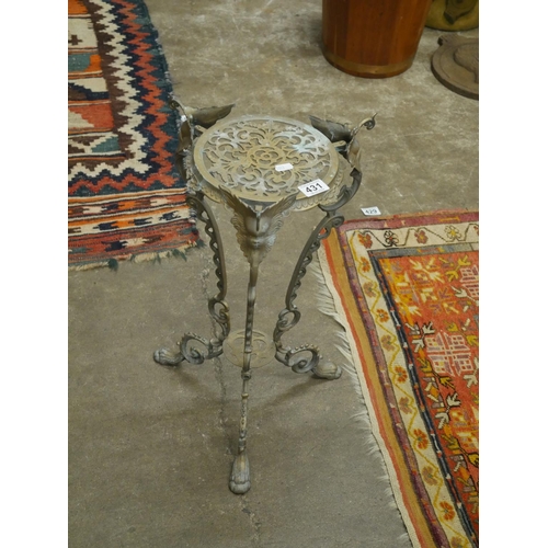 431 - BRASS POT STAND