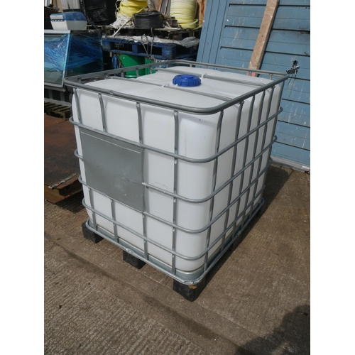 10 - IBC TANK WITH BLUE LID